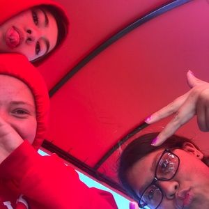 Meet your Posher, Kacee